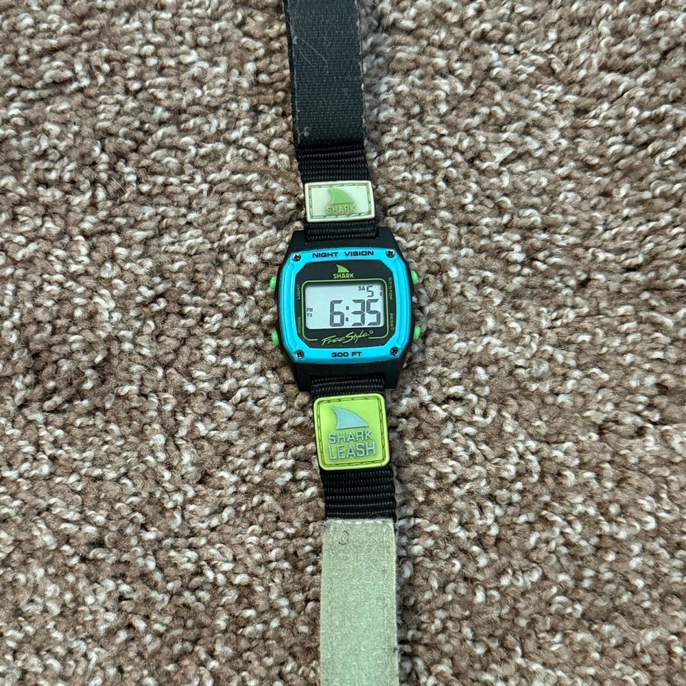 Freestyle watch leash